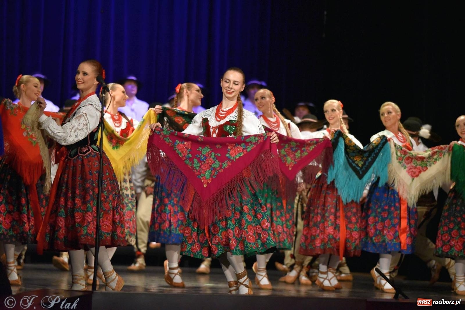 Zdjęcie w galerii na portalu naszraciborz.pl: Siedem dekad ze Śląskiem. Koncert w Raciborzu [FOTO i WIDEO] wiadomości z regionu