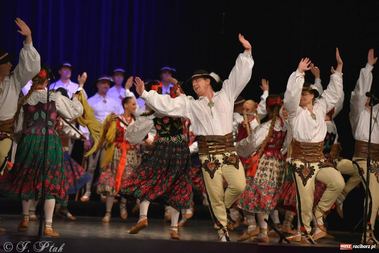 Zdjęcie w galerii na portalu naszraciborz.pl: Siedem dekad ze Śląskiem. Koncert w Raciborzu [FOTO i WIDEO] wiadomości z regionu