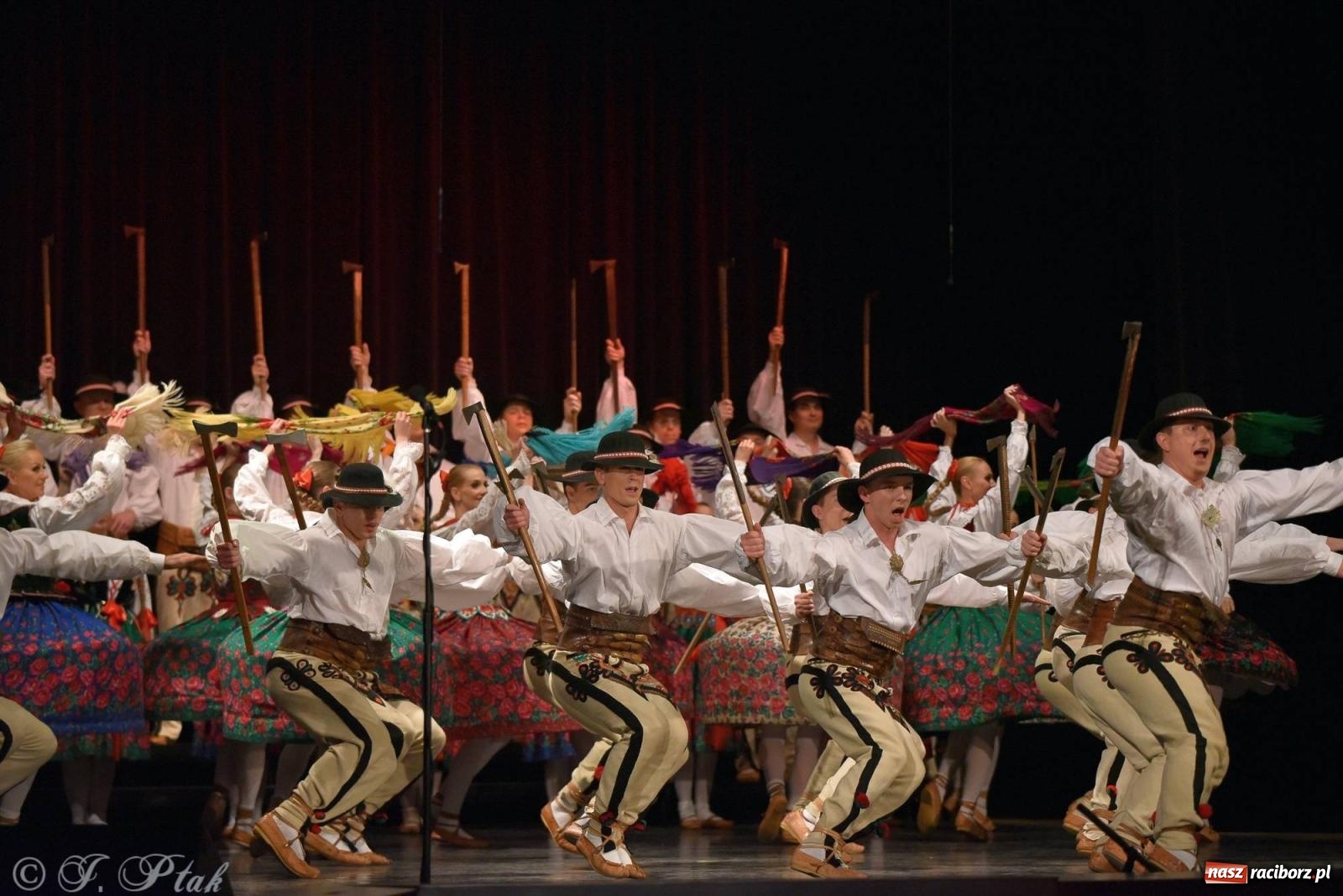 Zdjęcie w galerii na portalu naszraciborz.pl: Siedem dekad ze Śląskiem. Koncert w Raciborzu [FOTO i WIDEO] wiadomości z regionu