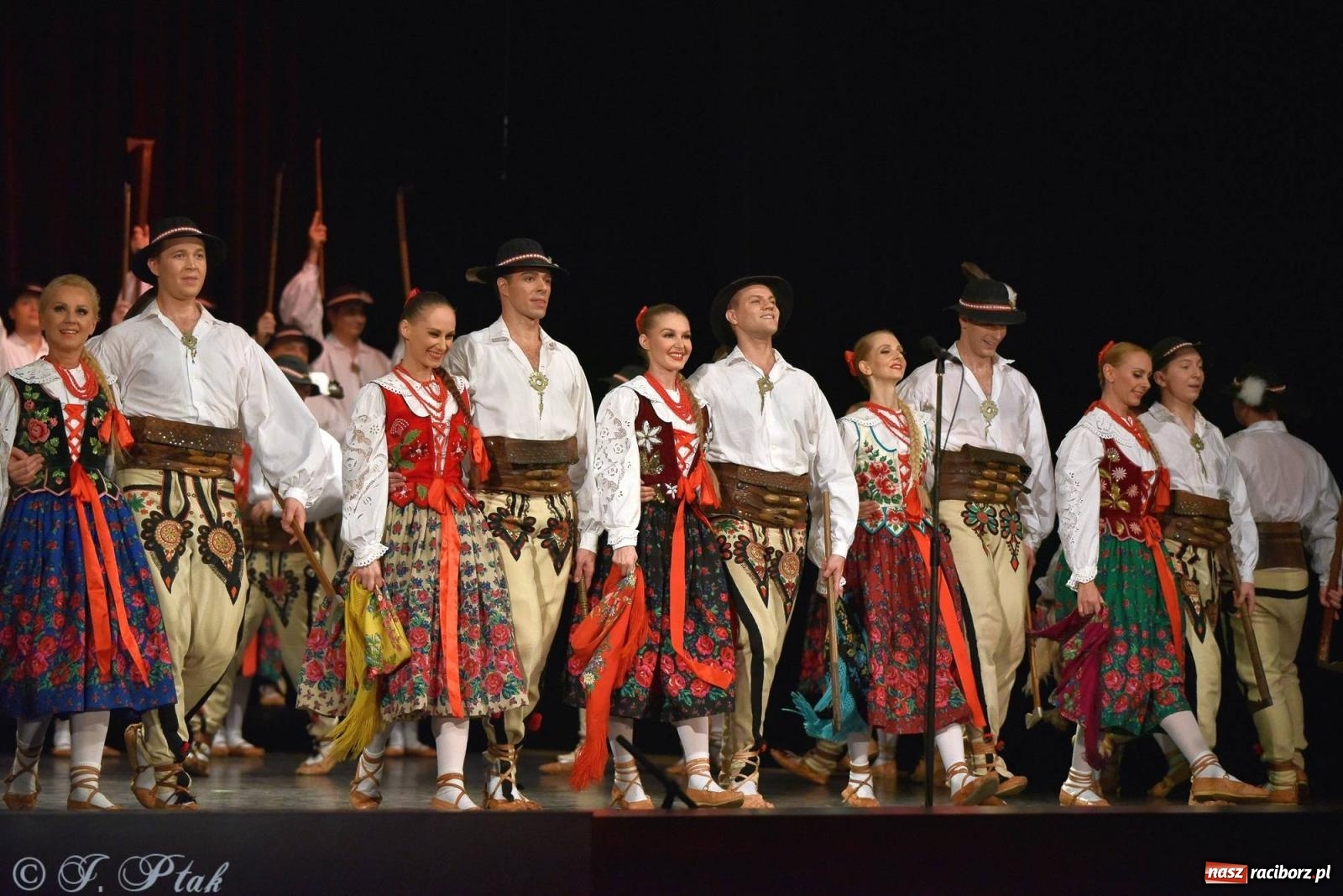 Zdjęcie w galerii na portalu naszraciborz.pl: Siedem dekad ze Śląskiem. Koncert w Raciborzu [FOTO i WIDEO] wiadomości z regionu
