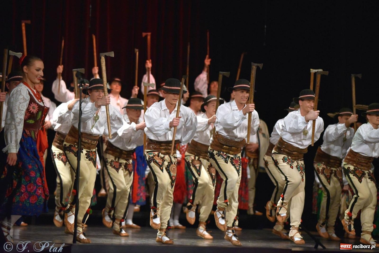 Zdjęcie w galerii na portalu naszraciborz.pl: Siedem dekad ze Śląskiem. Koncert w Raciborzu [FOTO i WIDEO] wiadomości z regionu