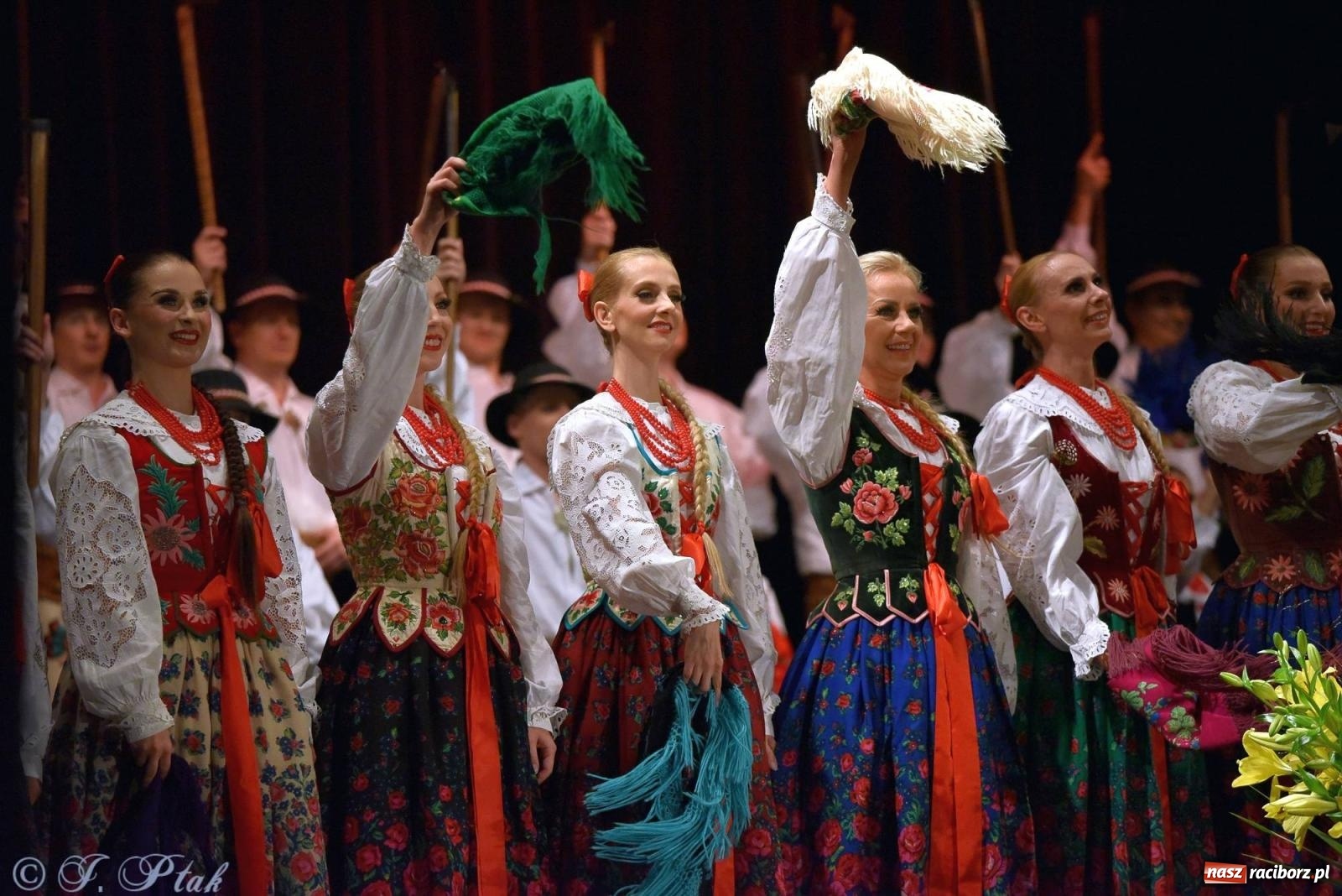 Zdjęcie w galerii na portalu naszraciborz.pl: Siedem dekad ze Śląskiem. Koncert w Raciborzu [FOTO i WIDEO] wiadomości z regionu