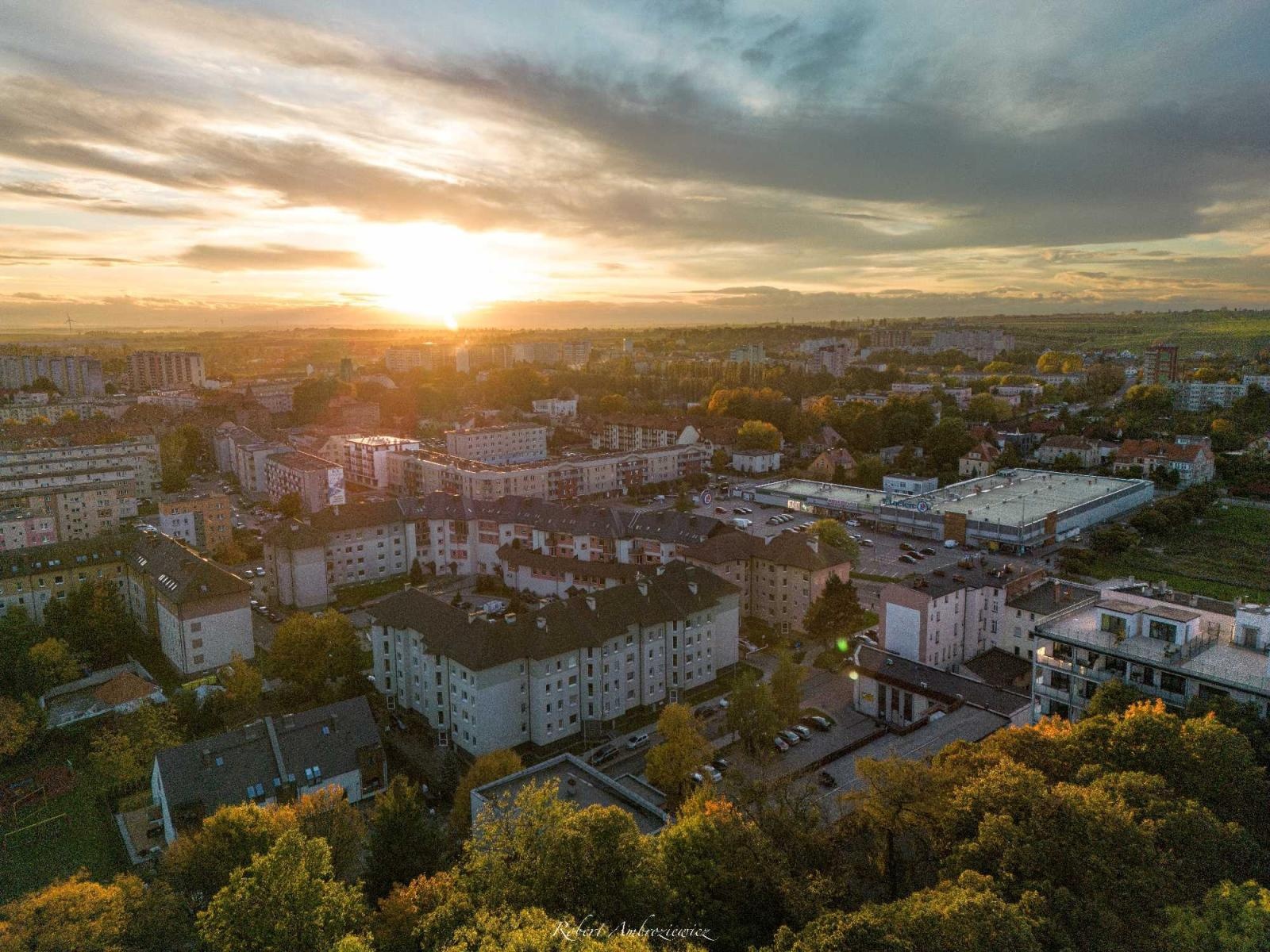 Zdjęcie w galerii na portalu naszraciborz.pl: Racibórz przed zmianą czasu. Zdjęcia lotnicze wiadomości z regionu