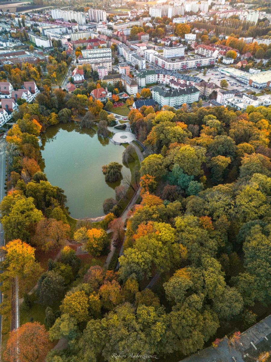 Zdjęcie w galerii na portalu naszraciborz.pl: Racibórz przed zmianą czasu. Zdjęcia lotnicze wiadomości z regionu