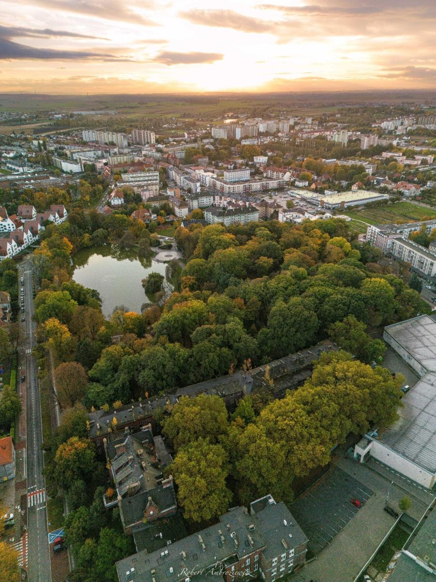 Zdjęcie w galerii na portalu naszraciborz.pl: Racibórz przed zmianą czasu. Zdjęcia lotnicze wiadomości z regionu