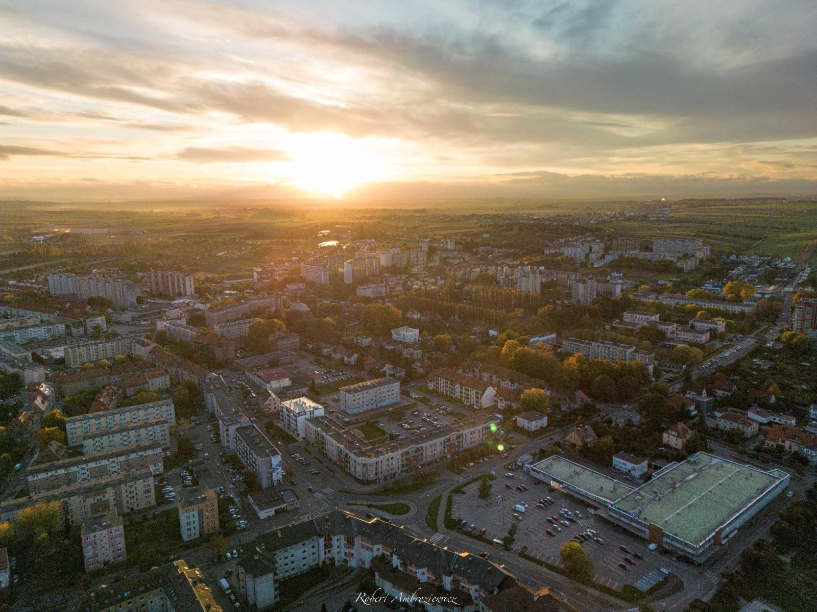 Zdjęcie w galerii na portalu naszraciborz.pl: Racibórz przed zmianą czasu. Zdjęcia lotnicze wiadomości z regionu