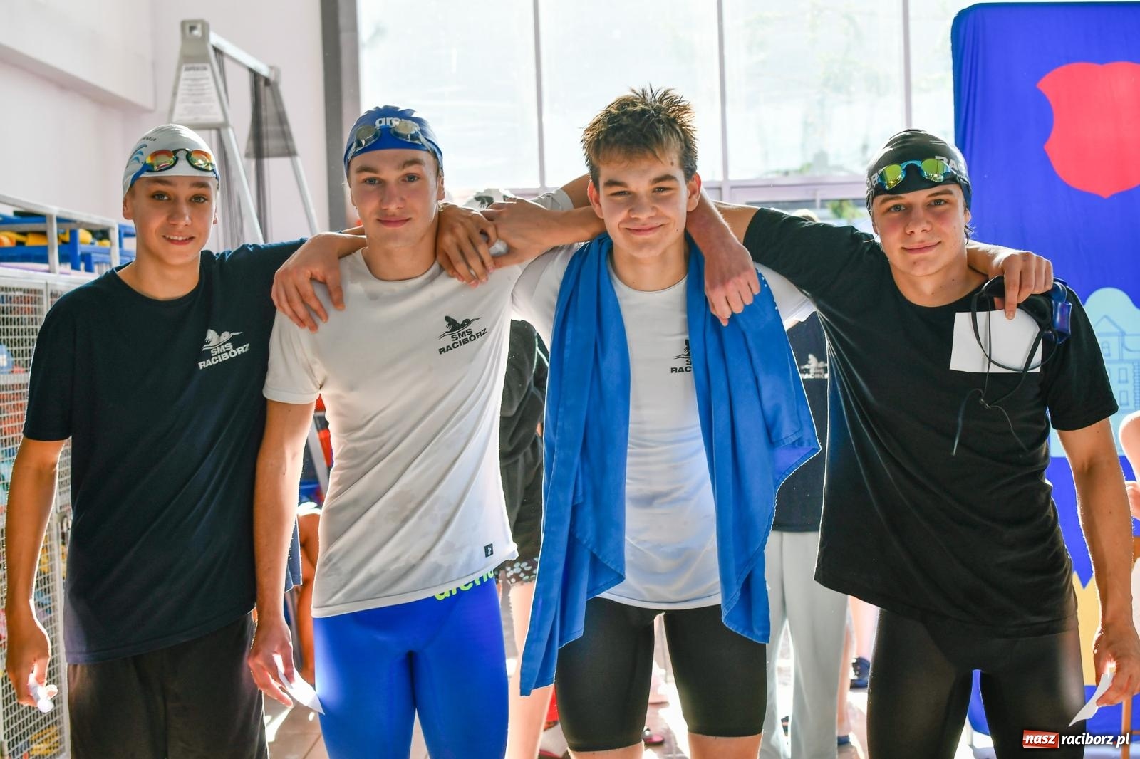 Zdjęcie w galerii na portalu naszraciborz.pl: Pływacka rywalizacja w sprincie w ZSOMS [FOTO i WIDEO] wiadomości z regionu