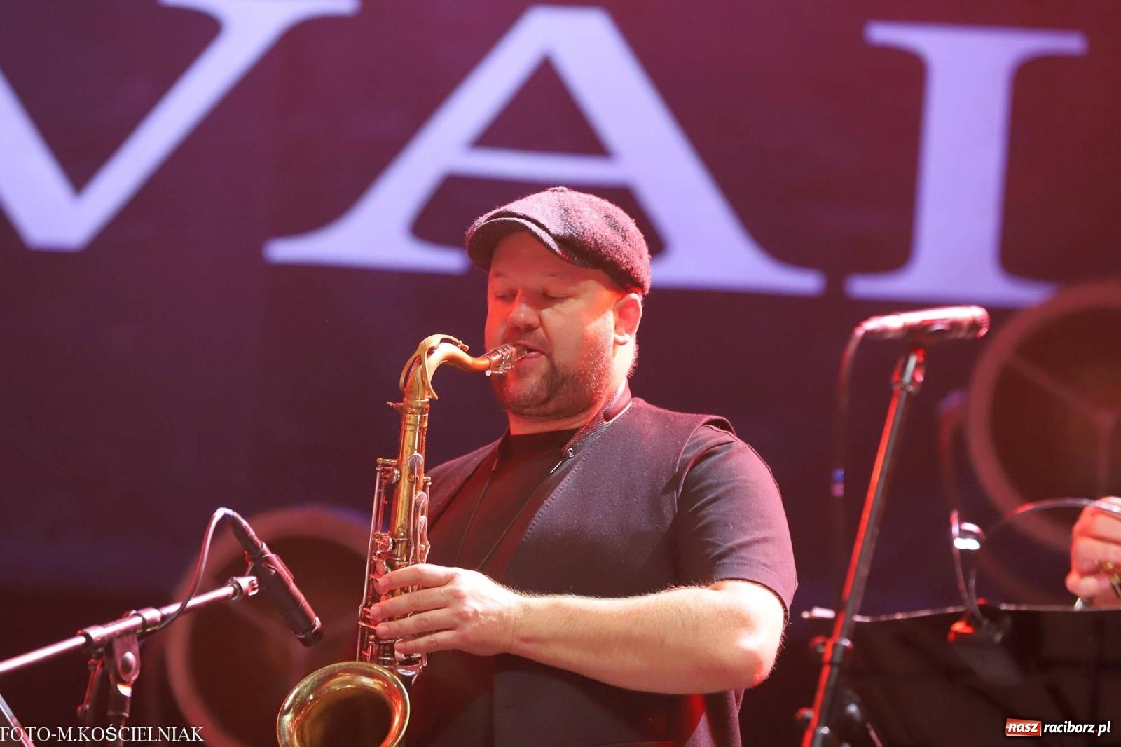 Zdjęcie w galerii na portalu naszraciborz.pl: 41. Festiwal Rawa Blues w katowickim Spodku wiadomości z regionu