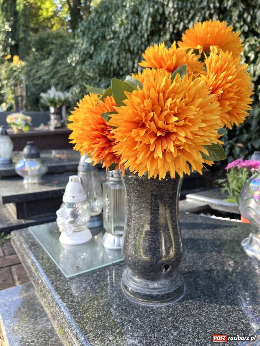 Zdjęcie w galerii na portalu naszraciborz.pl: Jeruzalem przed wspomnieniem Wszystkich Świętych i Zaduszkami wiadomości z regionu