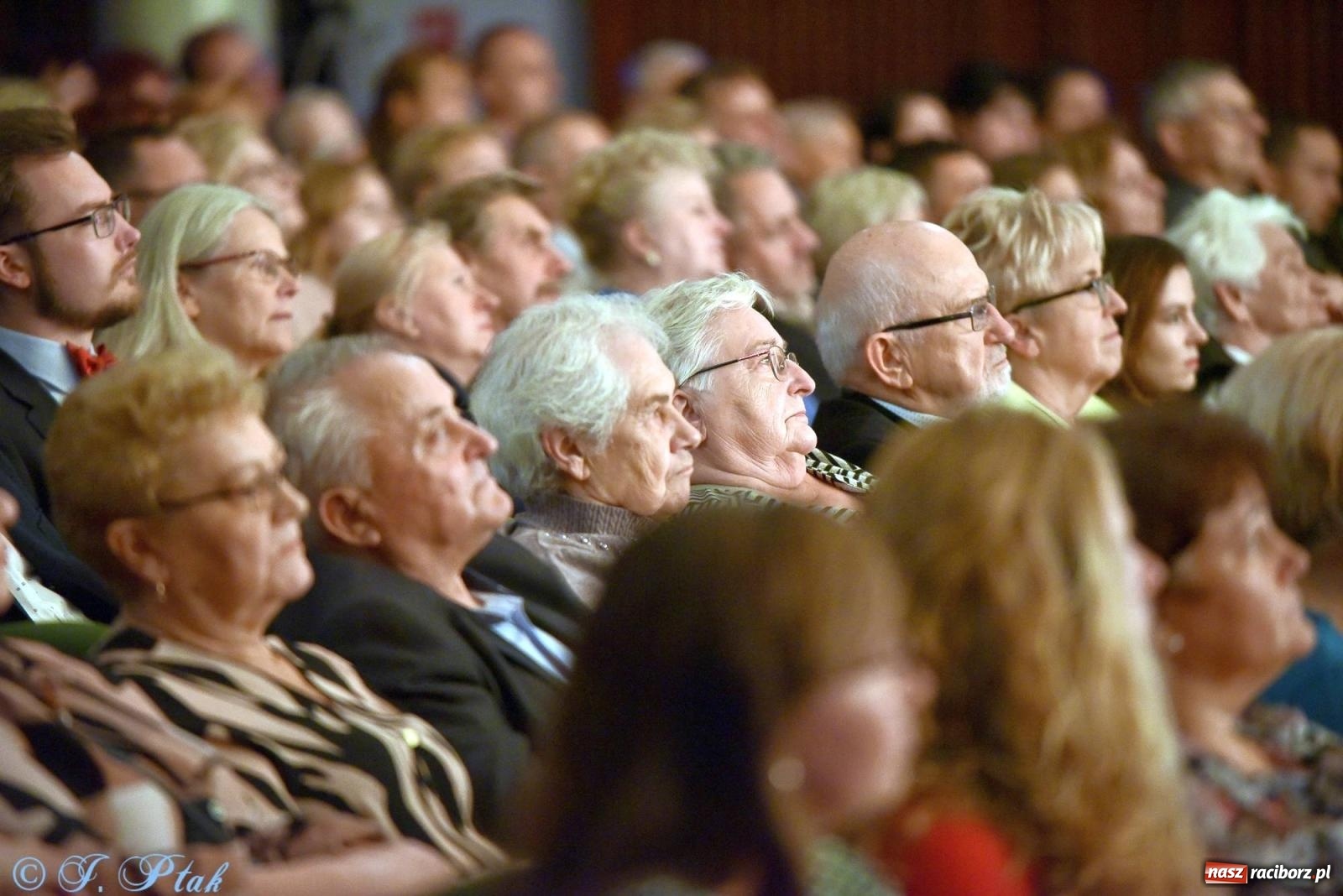 Zdjęcie w galerii na portalu naszraciborz.pl: Wiedeńska krew - operetka na deskach RCK [FOTO i WIDEO] wiadomości z regionu