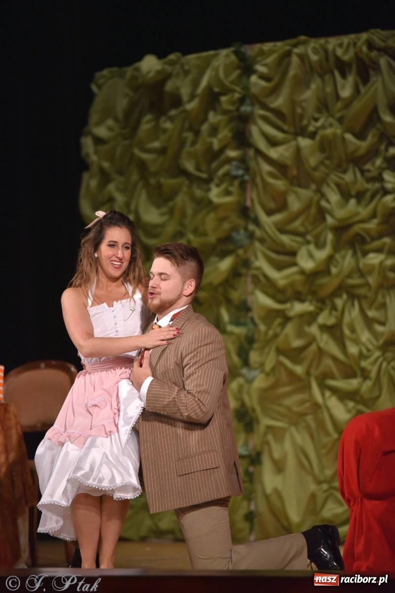 Zdjęcie w galerii na portalu naszraciborz.pl: Wiedeńska krew - operetka na deskach RCK [FOTO i WIDEO] wiadomości z regionu