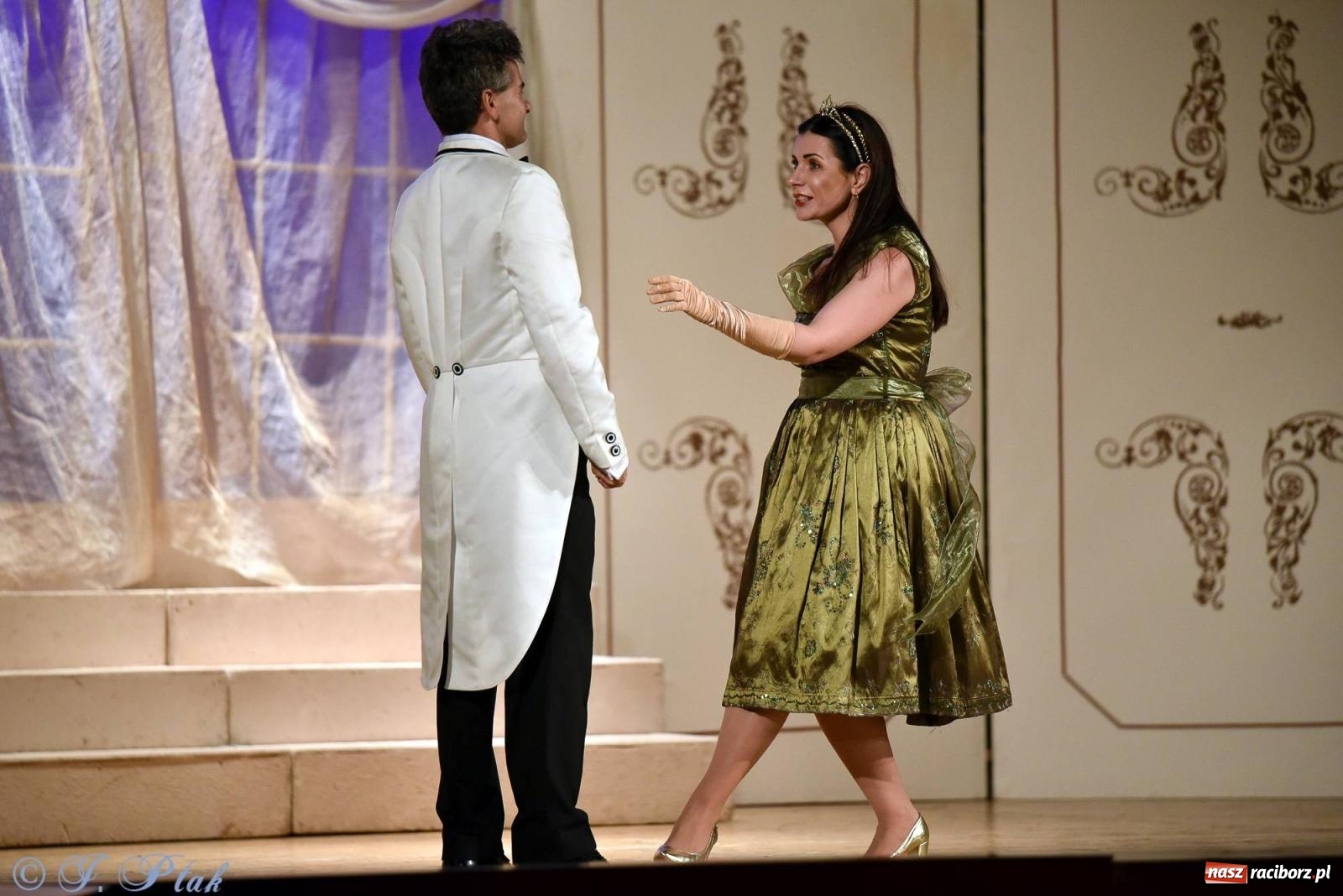 Zdjęcie w galerii na portalu naszraciborz.pl: Wiedeńska krew - operetka na deskach RCK [FOTO i WIDEO] wiadomości z regionu