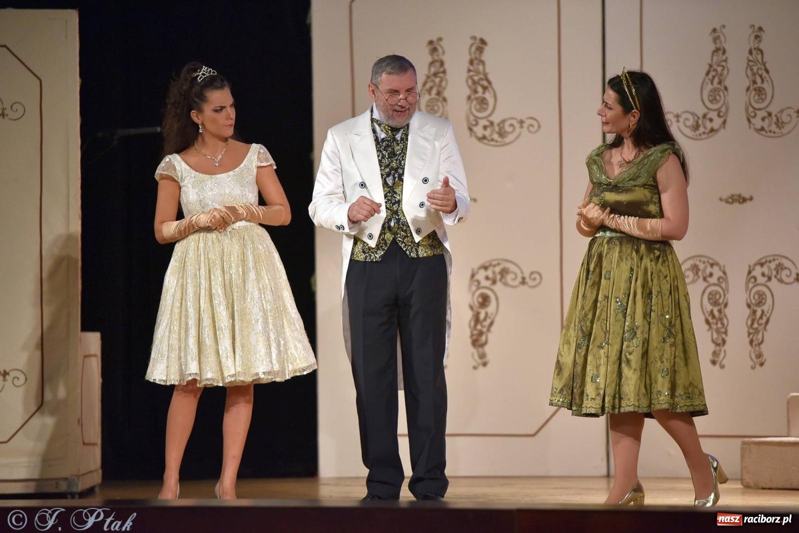 Zdjęcie w galerii na portalu naszraciborz.pl: Wiedeńska krew - operetka na deskach RCK [FOTO i WIDEO] wiadomości z regionu