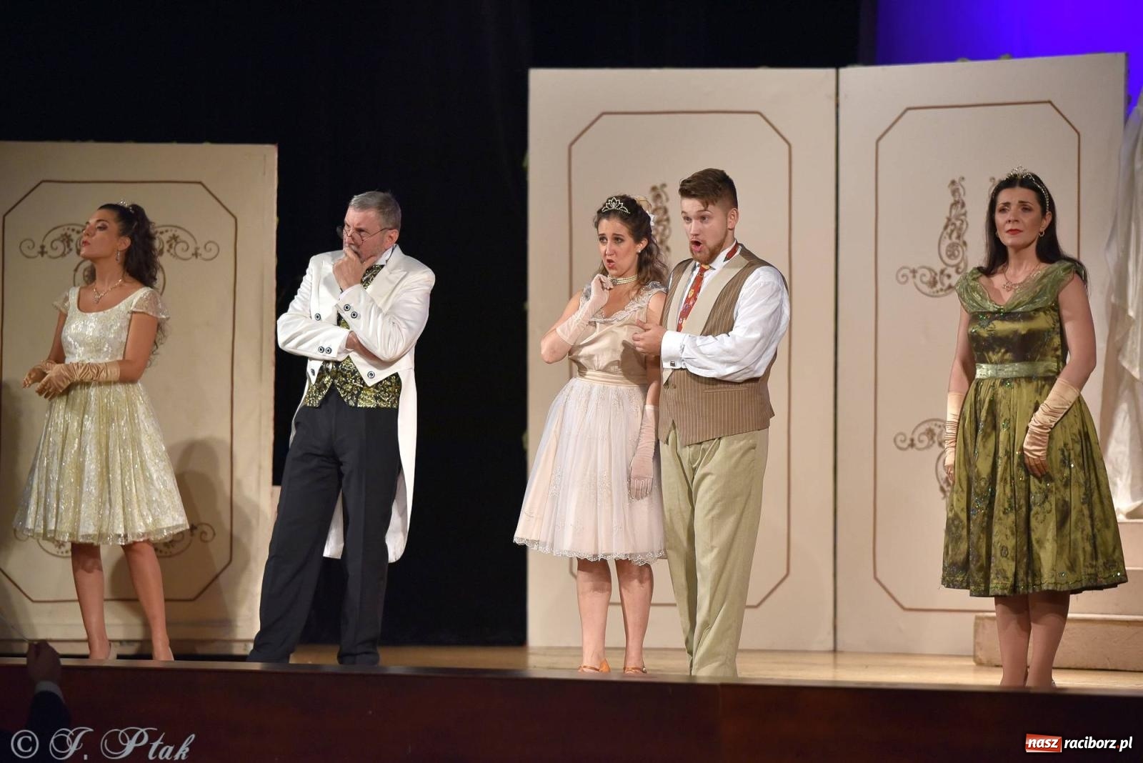 Zdjęcie w galerii na portalu naszraciborz.pl: Wiedeńska krew - operetka na deskach RCK [FOTO i WIDEO] wiadomości z regionu