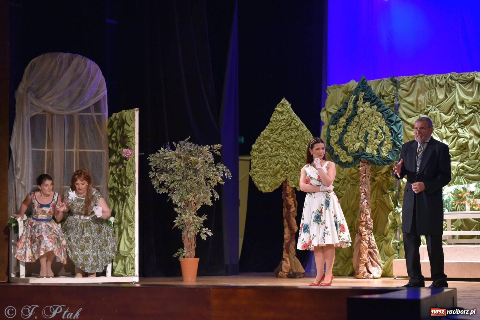 Zdjęcie w galerii na portalu naszraciborz.pl: Wiedeńska krew - operetka na deskach RCK [FOTO i WIDEO] wiadomości z regionu