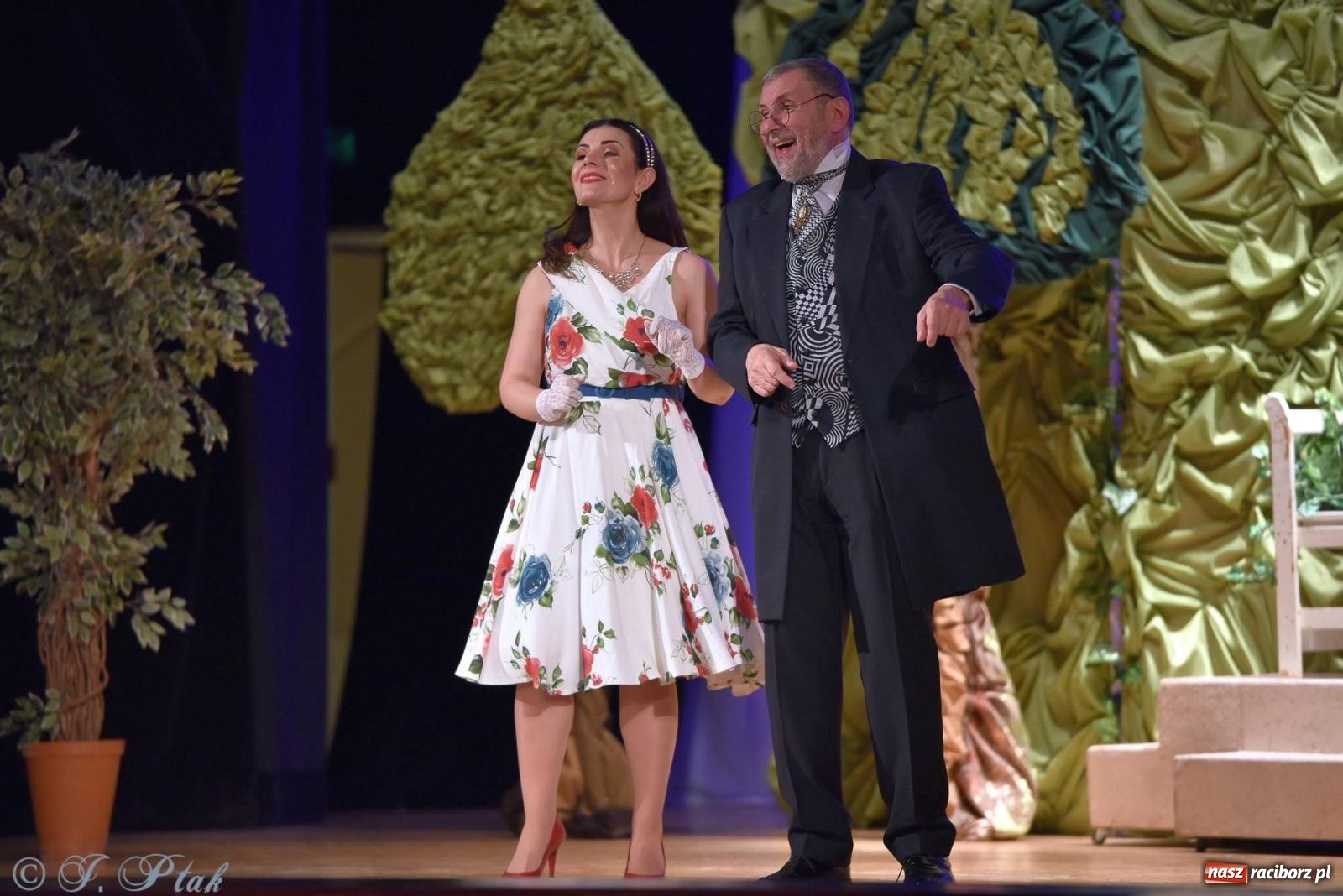 Zdjęcie w galerii na portalu naszraciborz.pl: Wiedeńska krew - operetka na deskach RCK [FOTO i WIDEO] wiadomości z regionu