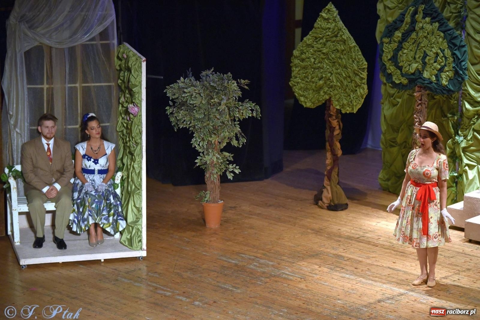 Zdjęcie w galerii na portalu naszraciborz.pl: Wiedeńska krew - operetka na deskach RCK [FOTO i WIDEO] wiadomości z regionu