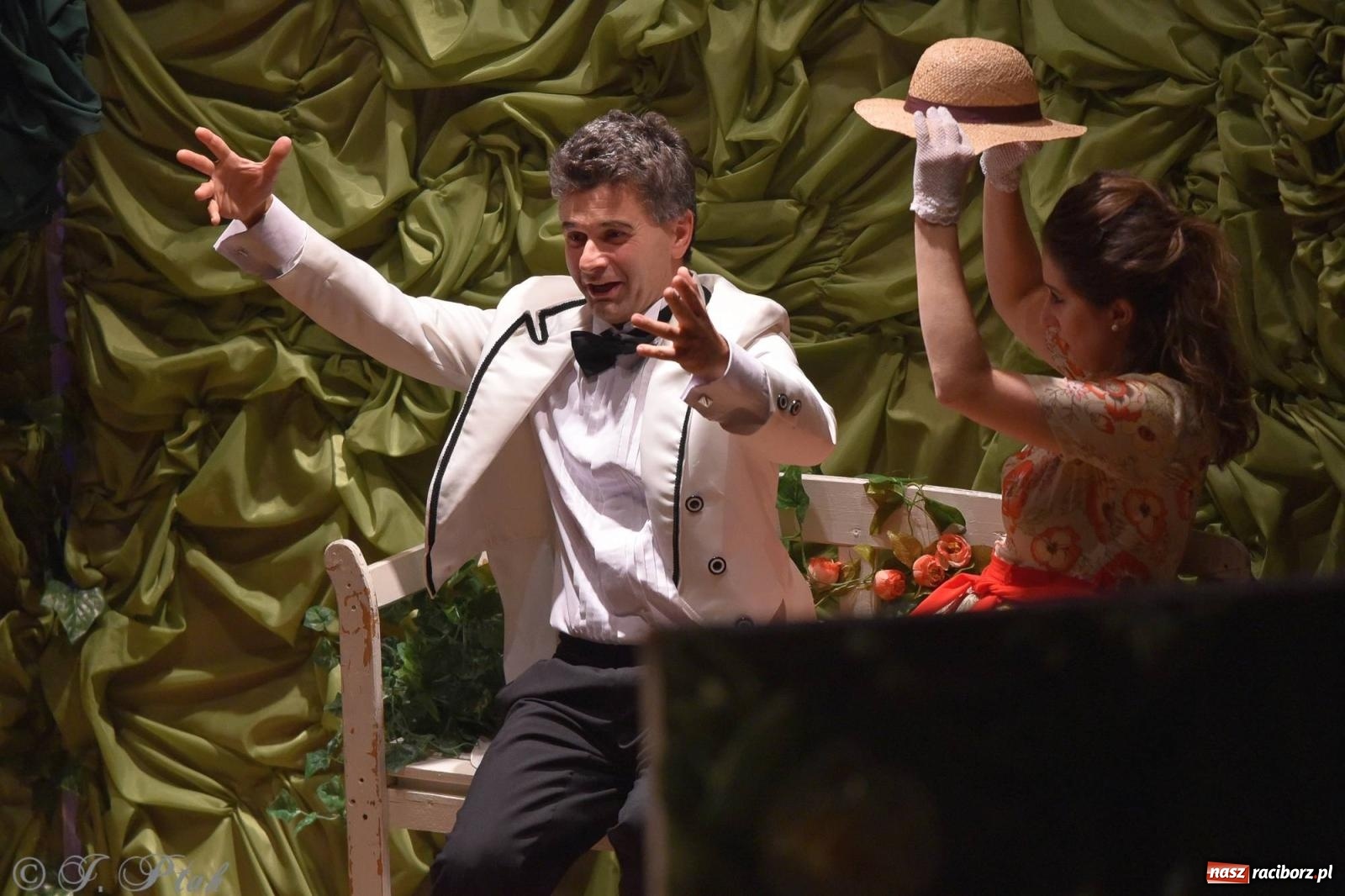 Zdjęcie w galerii na portalu naszraciborz.pl: Wiedeńska krew - operetka na deskach RCK [FOTO i WIDEO] wiadomości z regionu