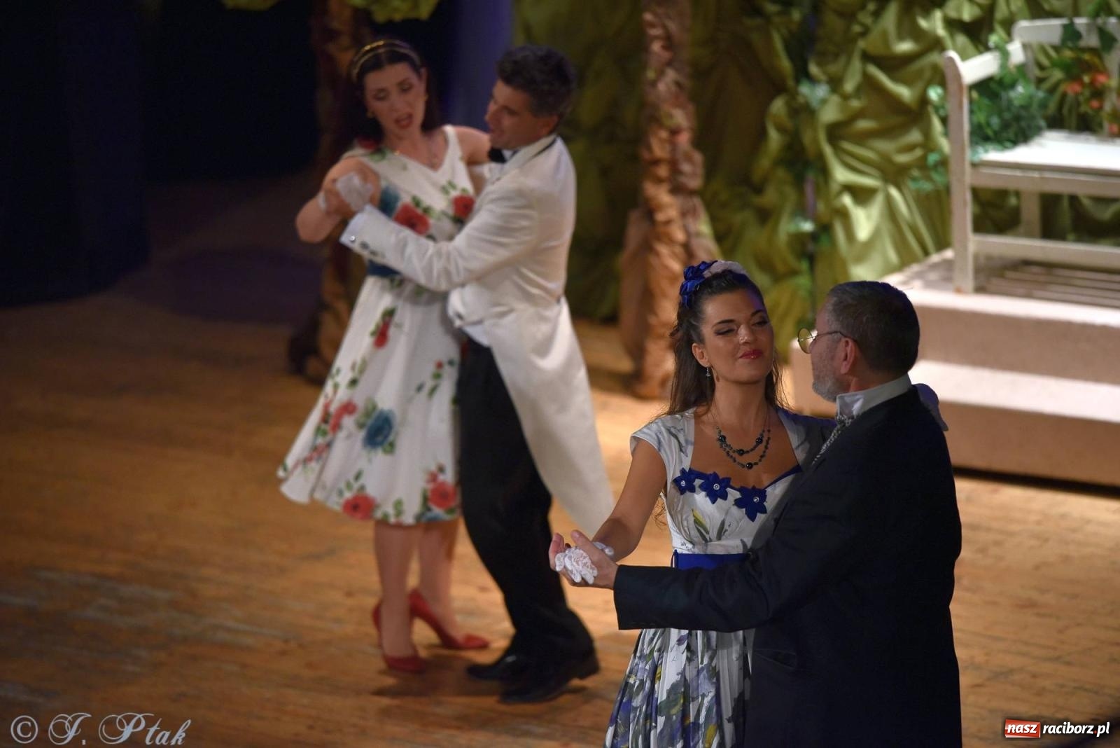 Zdjęcie w galerii na portalu naszraciborz.pl: Wiedeńska krew - operetka na deskach RCK [FOTO i WIDEO] wiadomości z regionu