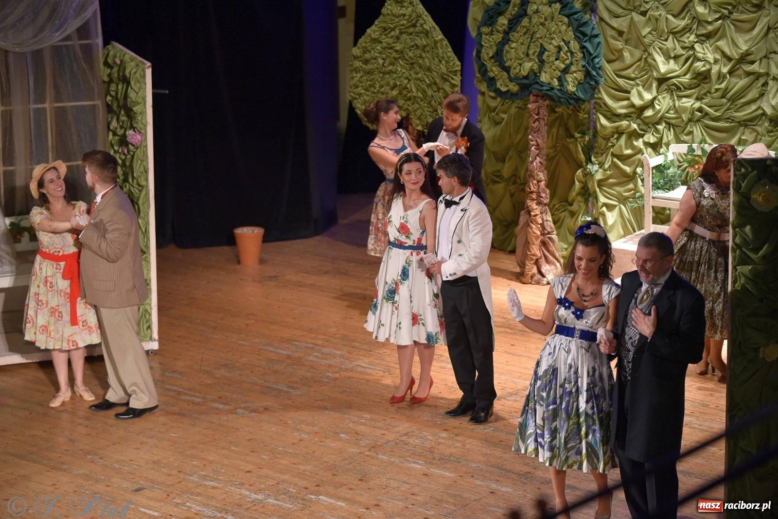 Zdjęcie w galerii na portalu naszraciborz.pl: Wiedeńska krew - operetka na deskach RCK [FOTO i WIDEO] wiadomości z regionu