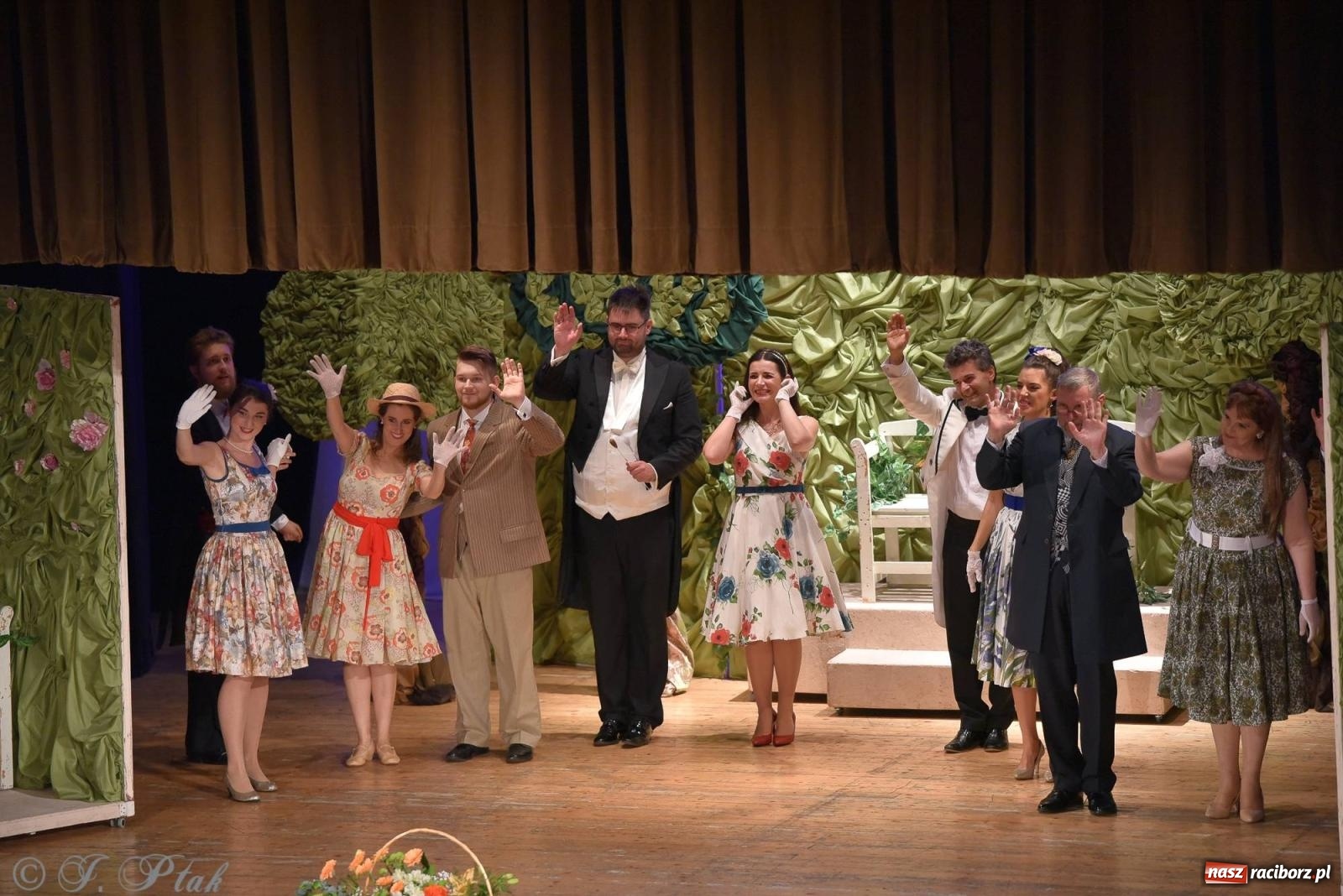 Zdjęcie w galerii na portalu naszraciborz.pl: Wiedeńska krew - operetka na deskach RCK [FOTO i WIDEO] wiadomości z regionu