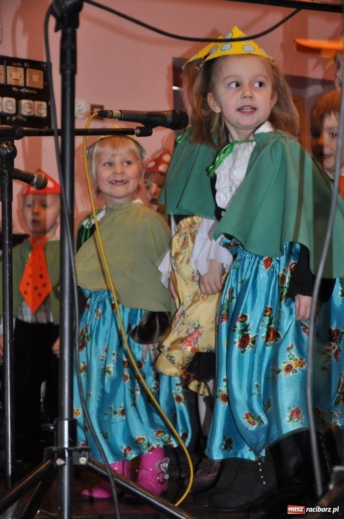 Zdjęcie w galerii na portalu naszraciborz.pl: Podziękowali piosenką, wierszem i tańcem wiadomości z regionu