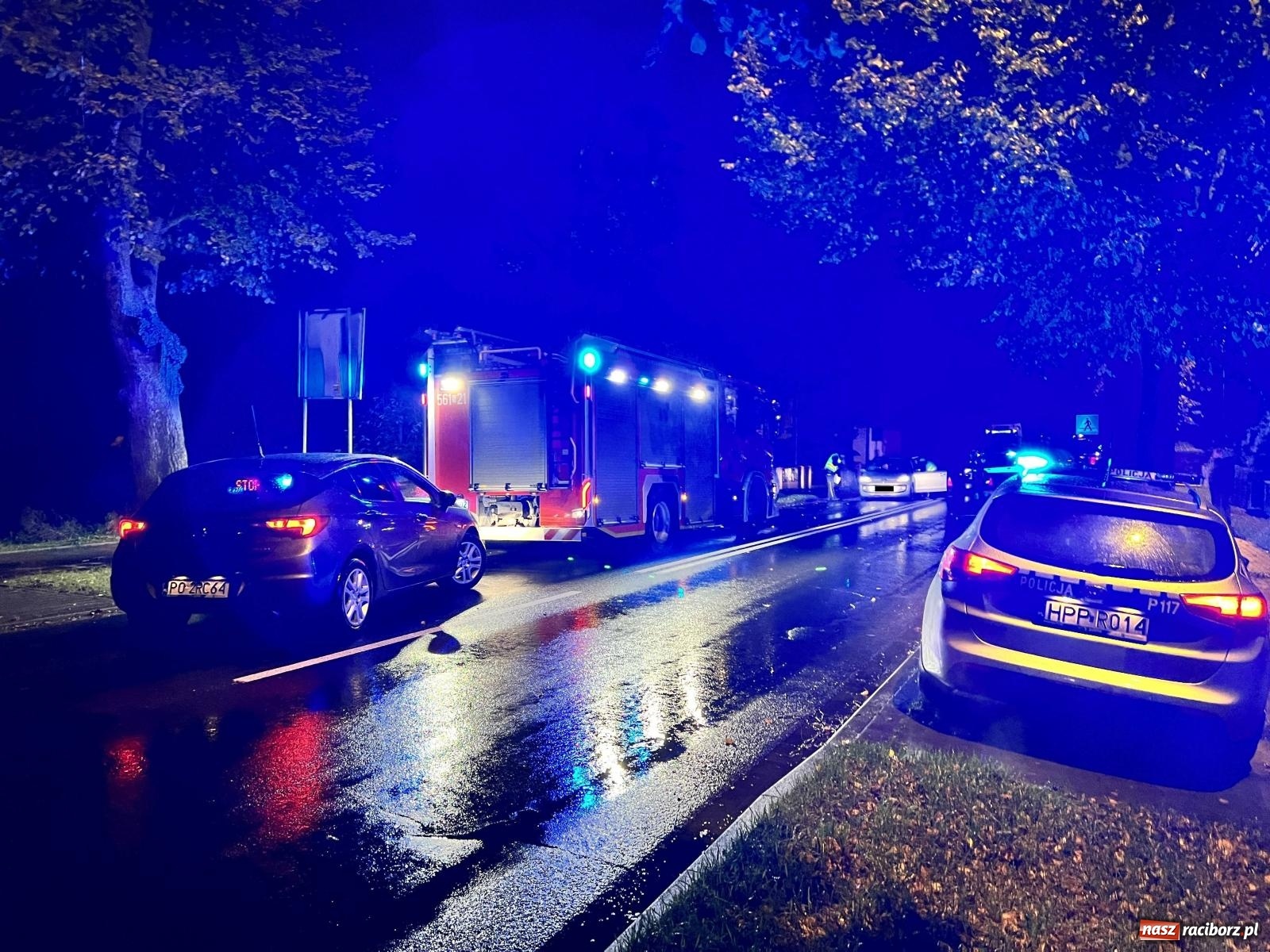 Zdjęcie w galerii na portalu naszraciborz.pl: Potrącenie na Opawskiej. 36-latka w szpitalu [FOTO] wiadomości z regionu