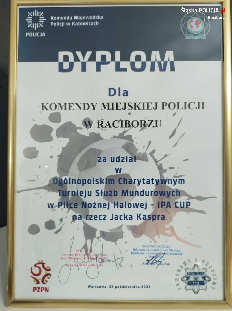 Zdjęcie w galerii na portalu naszraciborz.pl: Raciborscy policjanci zagrali w charytatywnym turnieju wiadomości z regionu