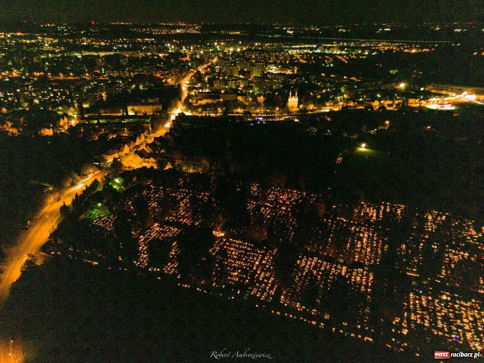 Zdjęcie w galerii na portalu naszraciborz.pl: Nieszpory i procesja na cmentarzu Jeruzalem [FOTO i WIDEO] wiadomości z regionu