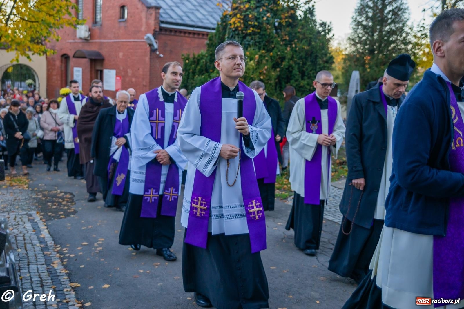 Zdjęcie w galerii na portalu naszraciborz.pl: Nieszpory i procesja na cmentarzu Jeruzalem [FOTO i WIDEO] wiadomości z regionu