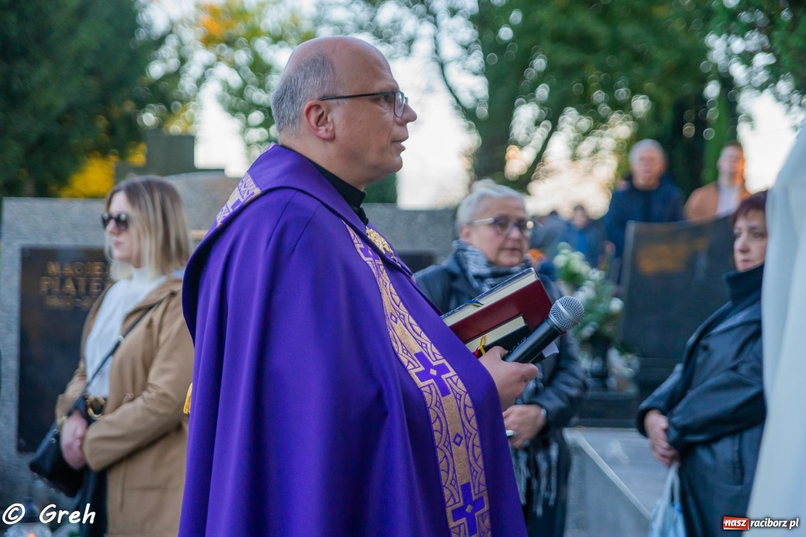 Zdjęcie w galerii na portalu naszraciborz.pl: Nieszpory i procesja na cmentarzu Jeruzalem [FOTO i WIDEO] wiadomości z regionu