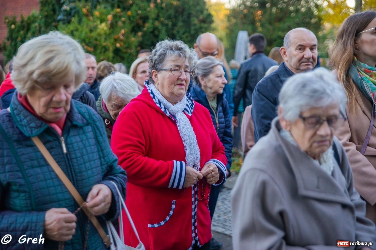 Zdjęcie w galerii na portalu naszraciborz.pl: Nieszpory i procesja na cmentarzu Jeruzalem [FOTO i WIDEO] wiadomości z regionu