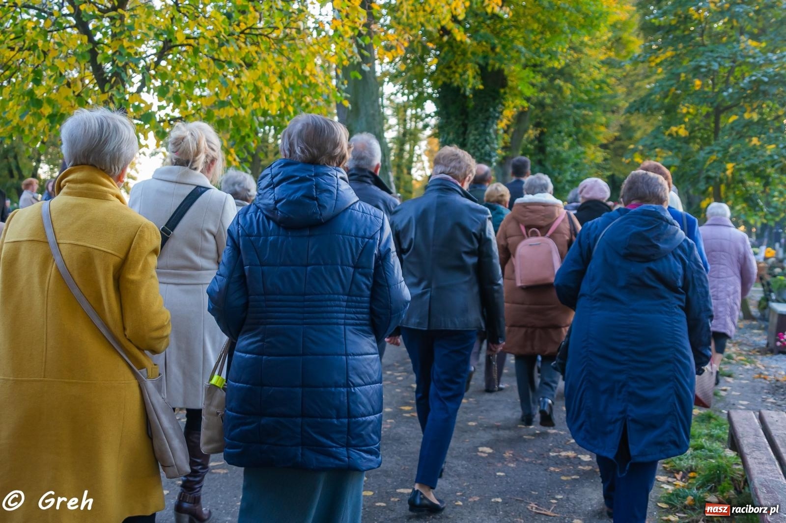 Zdjęcie w galerii na portalu naszraciborz.pl: Nieszpory i procesja na cmentarzu Jeruzalem [FOTO i WIDEO] wiadomości z regionu