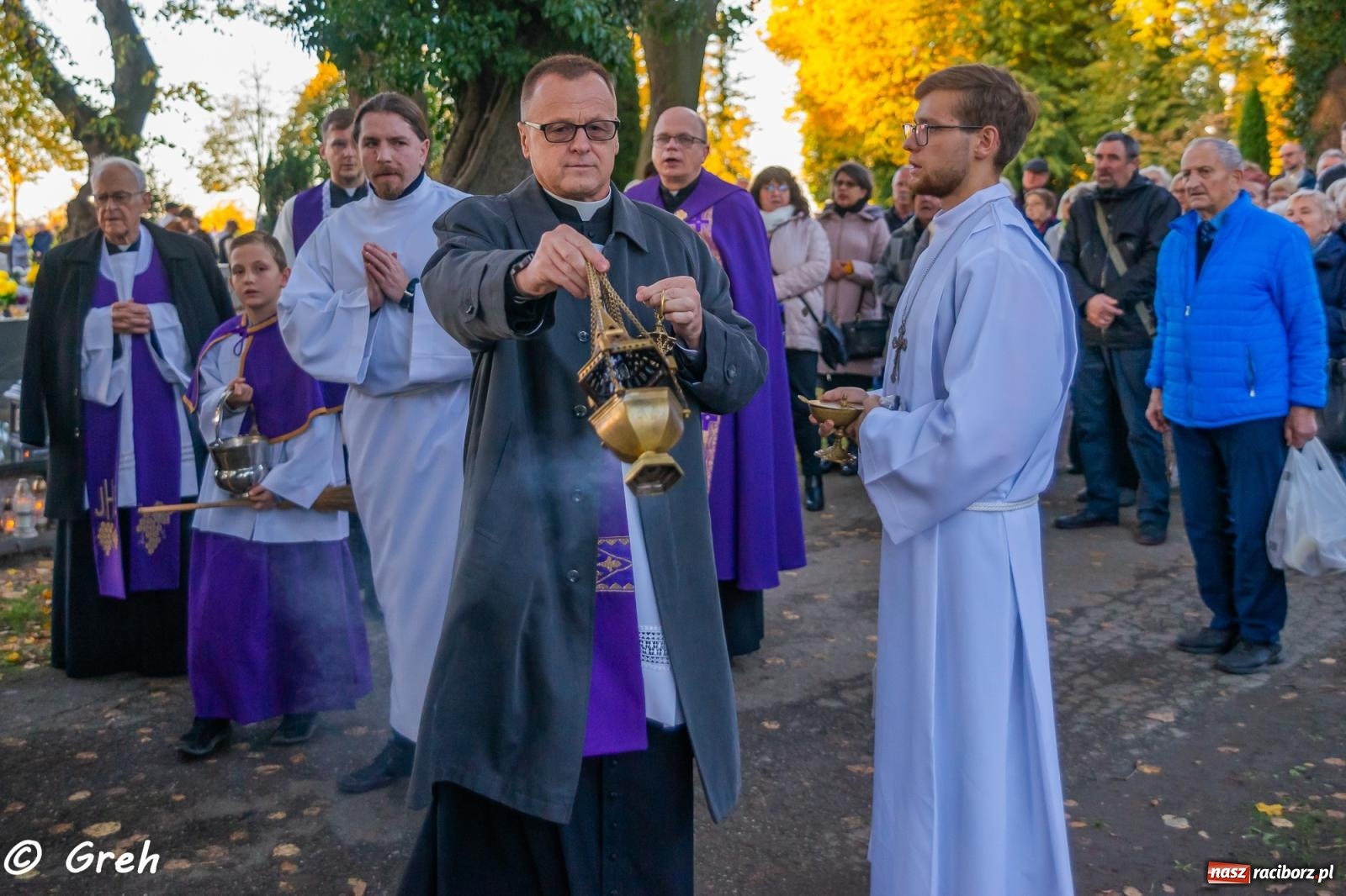 Zdjęcie w galerii na portalu naszraciborz.pl: Nieszpory i procesja na cmentarzu Jeruzalem [FOTO i WIDEO] wiadomości z regionu
