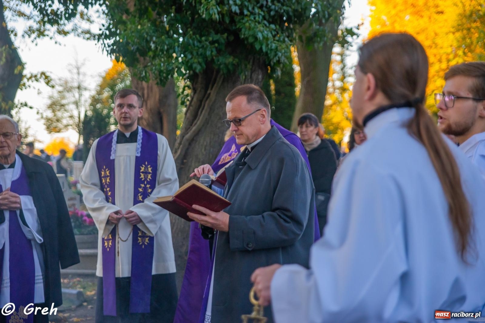 Zdjęcie w galerii na portalu naszraciborz.pl: Nieszpory i procesja na cmentarzu Jeruzalem [FOTO i WIDEO] wiadomości z regionu