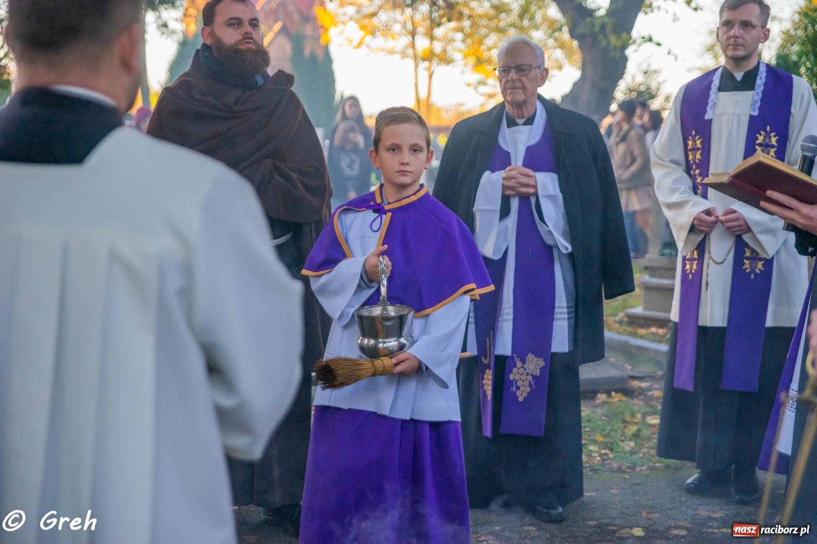Zdjęcie w galerii na portalu naszraciborz.pl: Nieszpory i procesja na cmentarzu Jeruzalem [FOTO i WIDEO] wiadomości z regionu