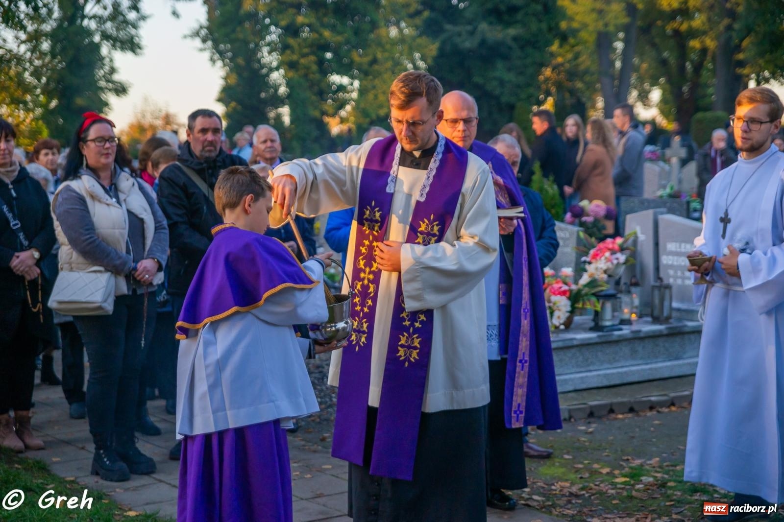 Zdjęcie w galerii na portalu naszraciborz.pl: Nieszpory i procesja na cmentarzu Jeruzalem [FOTO i WIDEO] wiadomości z regionu