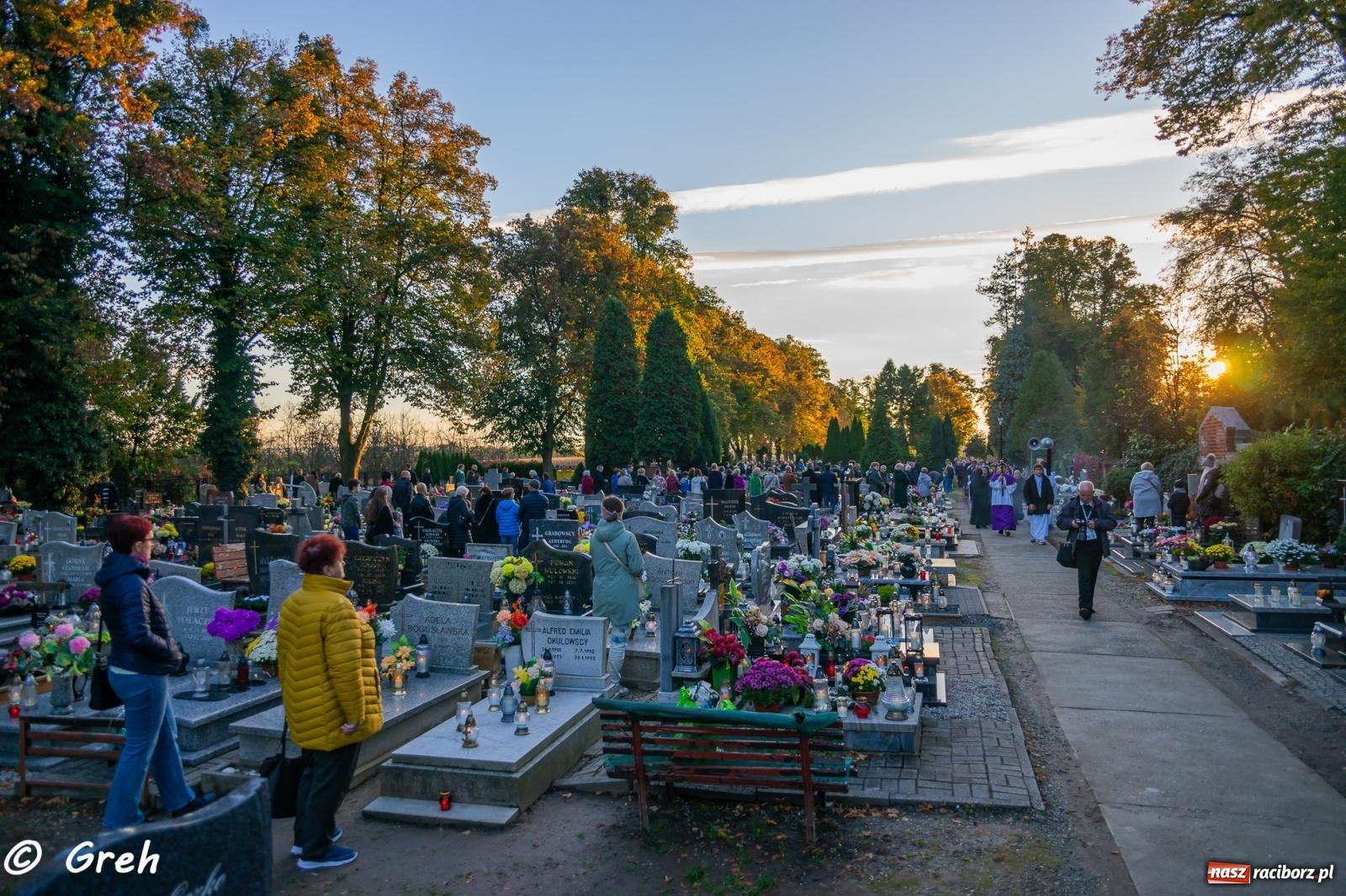 Zdjęcie w galerii na portalu naszraciborz.pl: Nieszpory i procesja na cmentarzu Jeruzalem [FOTO i WIDEO] wiadomości z regionu
