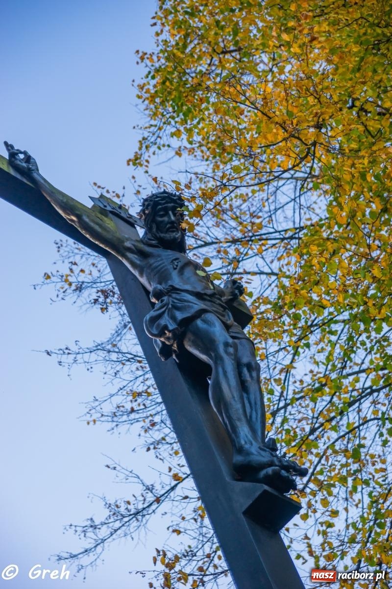 Zdjęcie w galerii na portalu naszraciborz.pl: Nieszpory i procesja na cmentarzu Jeruzalem [FOTO i WIDEO] wiadomości z regionu