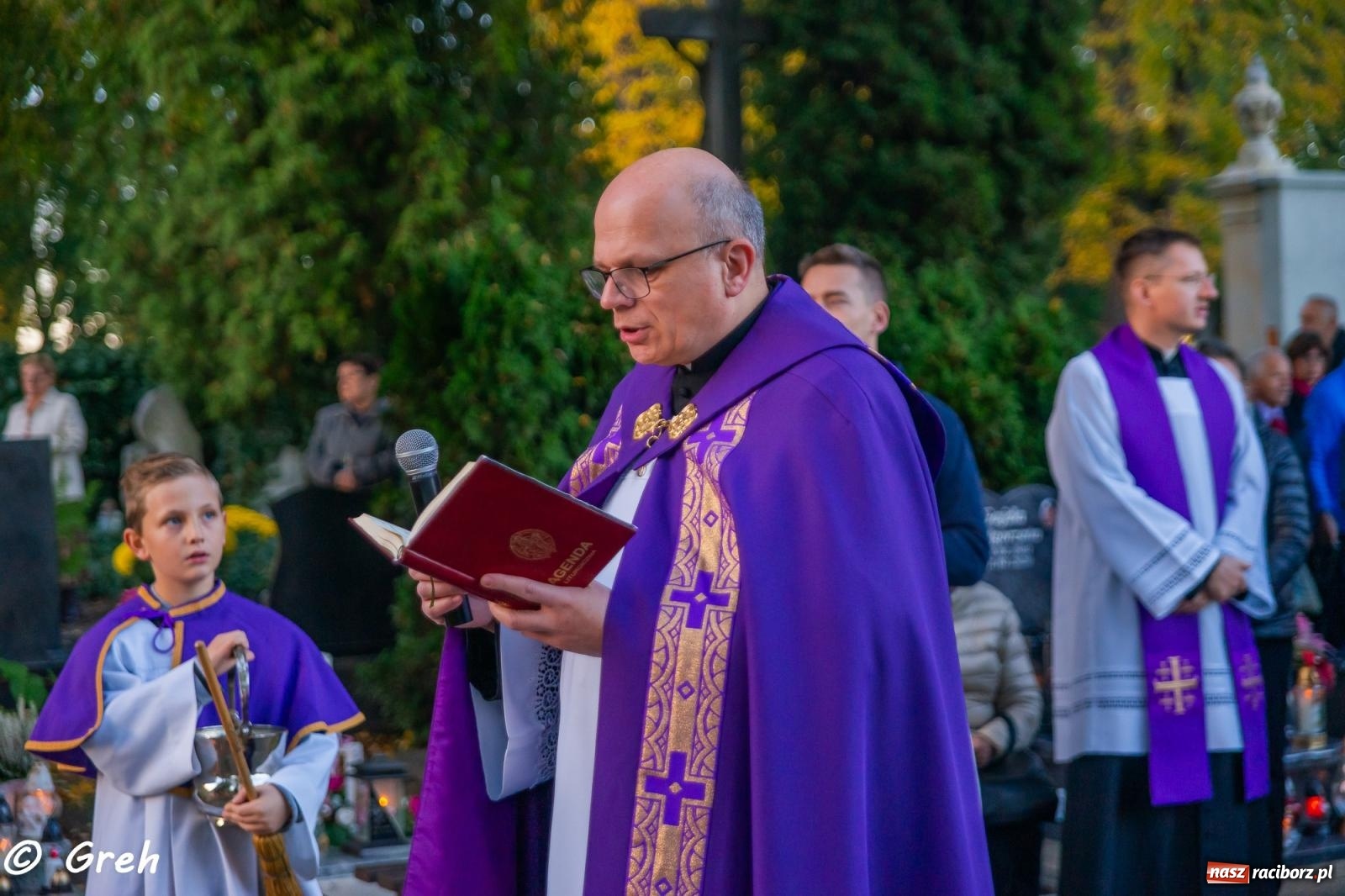 Zdjęcie w galerii na portalu naszraciborz.pl: Nieszpory i procesja na cmentarzu Jeruzalem [FOTO i WIDEO] wiadomości z regionu