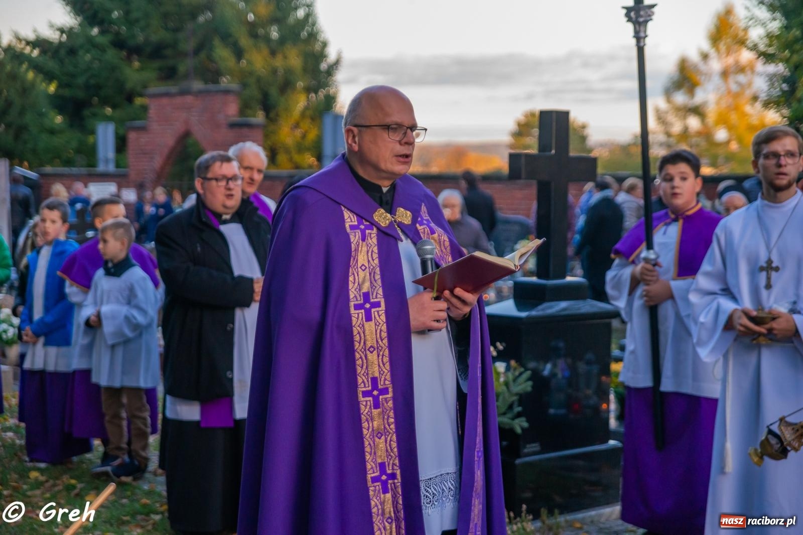Zdjęcie w galerii na portalu naszraciborz.pl: Nieszpory i procesja na cmentarzu Jeruzalem [FOTO i WIDEO] wiadomości z regionu
