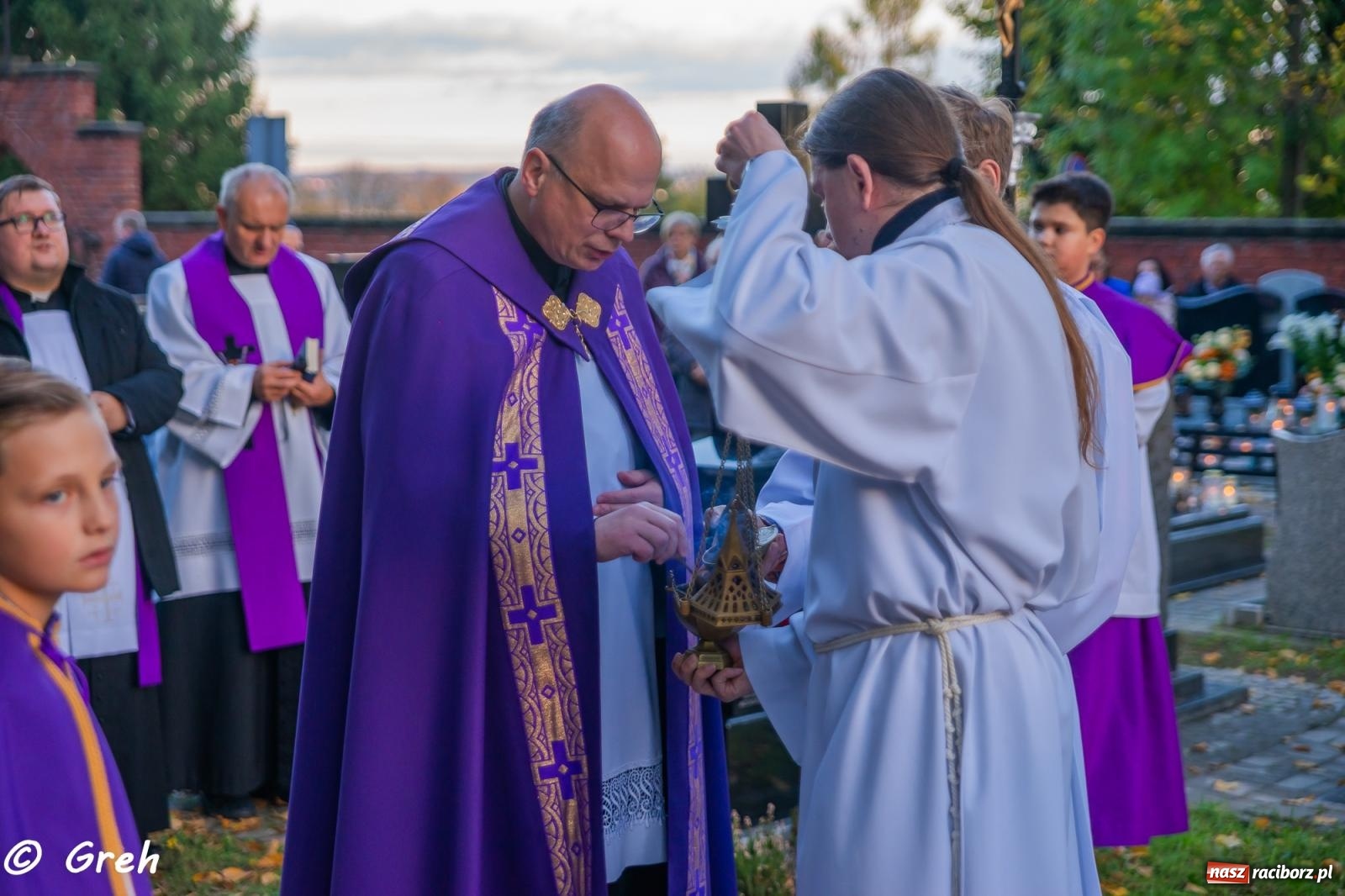 Zdjęcie w galerii na portalu naszraciborz.pl: Nieszpory i procesja na cmentarzu Jeruzalem [FOTO i WIDEO] wiadomości z regionu