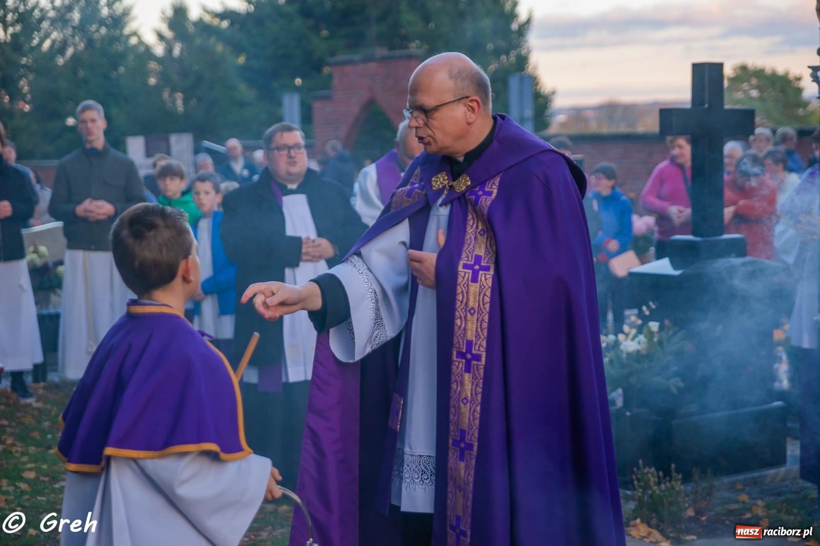 Zdjęcie w galerii na portalu naszraciborz.pl: Nieszpory i procesja na cmentarzu Jeruzalem [FOTO i WIDEO] wiadomości z regionu