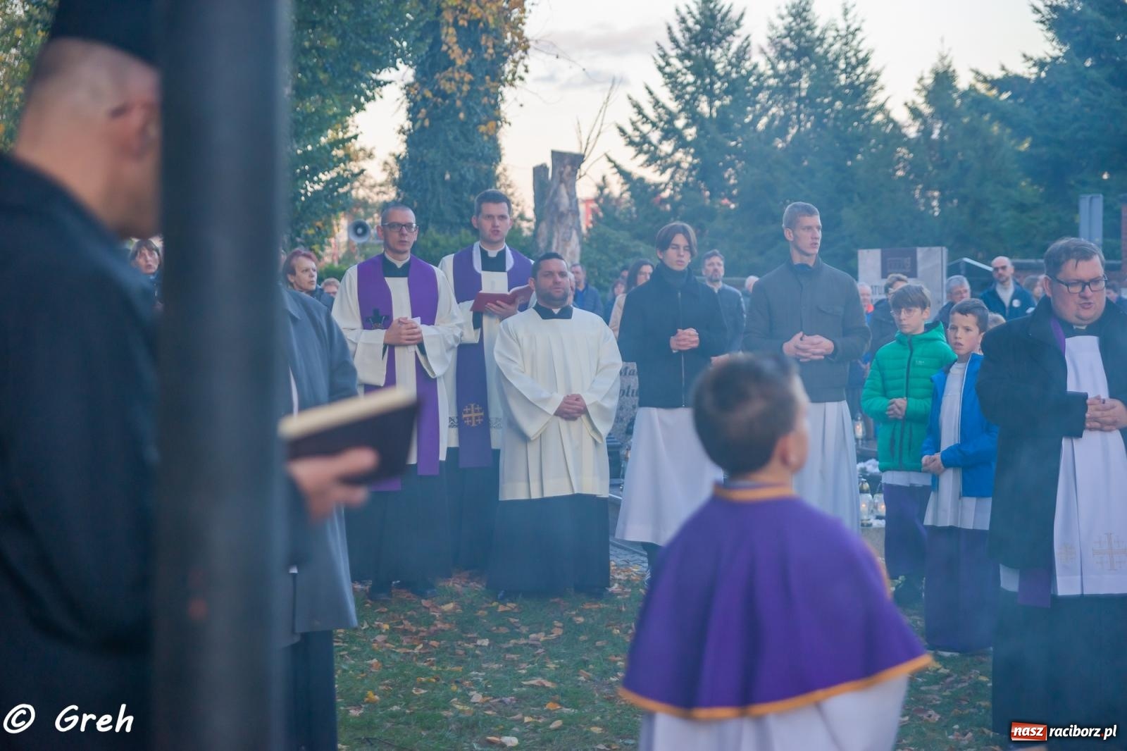 Zdjęcie w galerii na portalu naszraciborz.pl: Nieszpory i procesja na cmentarzu Jeruzalem [FOTO i WIDEO] wiadomości z regionu