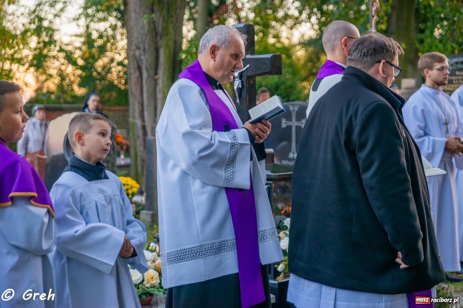Zdjęcie w galerii na portalu naszraciborz.pl: Nieszpory i procesja na cmentarzu Jeruzalem [FOTO i WIDEO] wiadomości z regionu