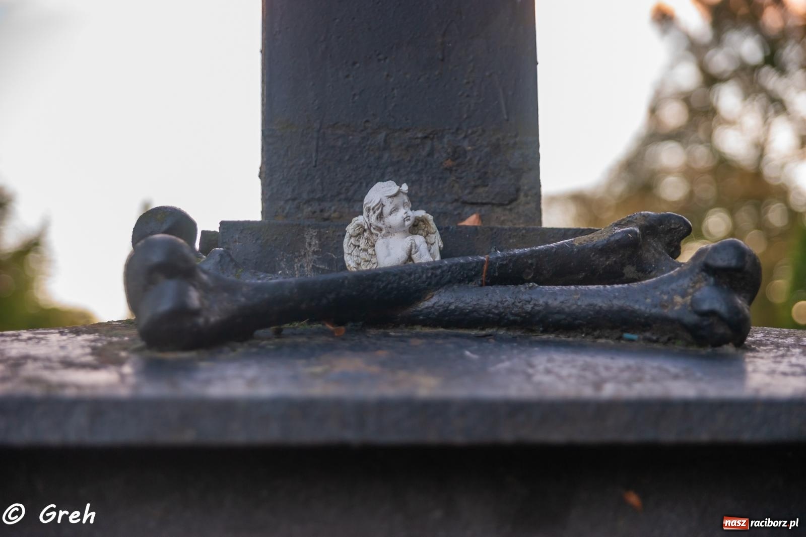 Zdjęcie w galerii na portalu naszraciborz.pl: Nieszpory i procesja na cmentarzu Jeruzalem [FOTO i WIDEO] wiadomości z regionu