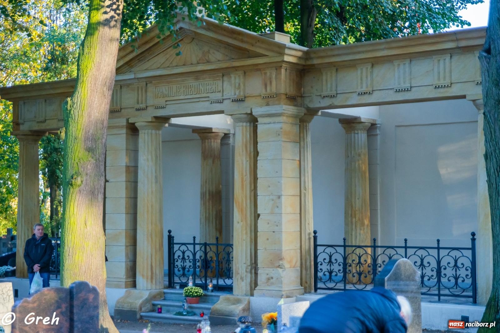 Zdjęcie w galerii na portalu naszraciborz.pl: Nieszpory i procesja na cmentarzu Jeruzalem [FOTO i WIDEO] wiadomości z regionu