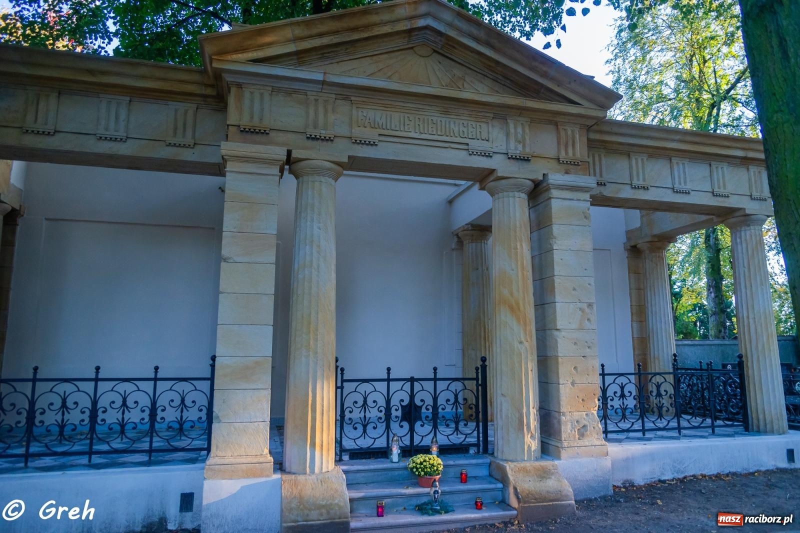 Zdjęcie w galerii na portalu naszraciborz.pl: Nieszpory i procesja na cmentarzu Jeruzalem [FOTO i WIDEO] wiadomości z regionu