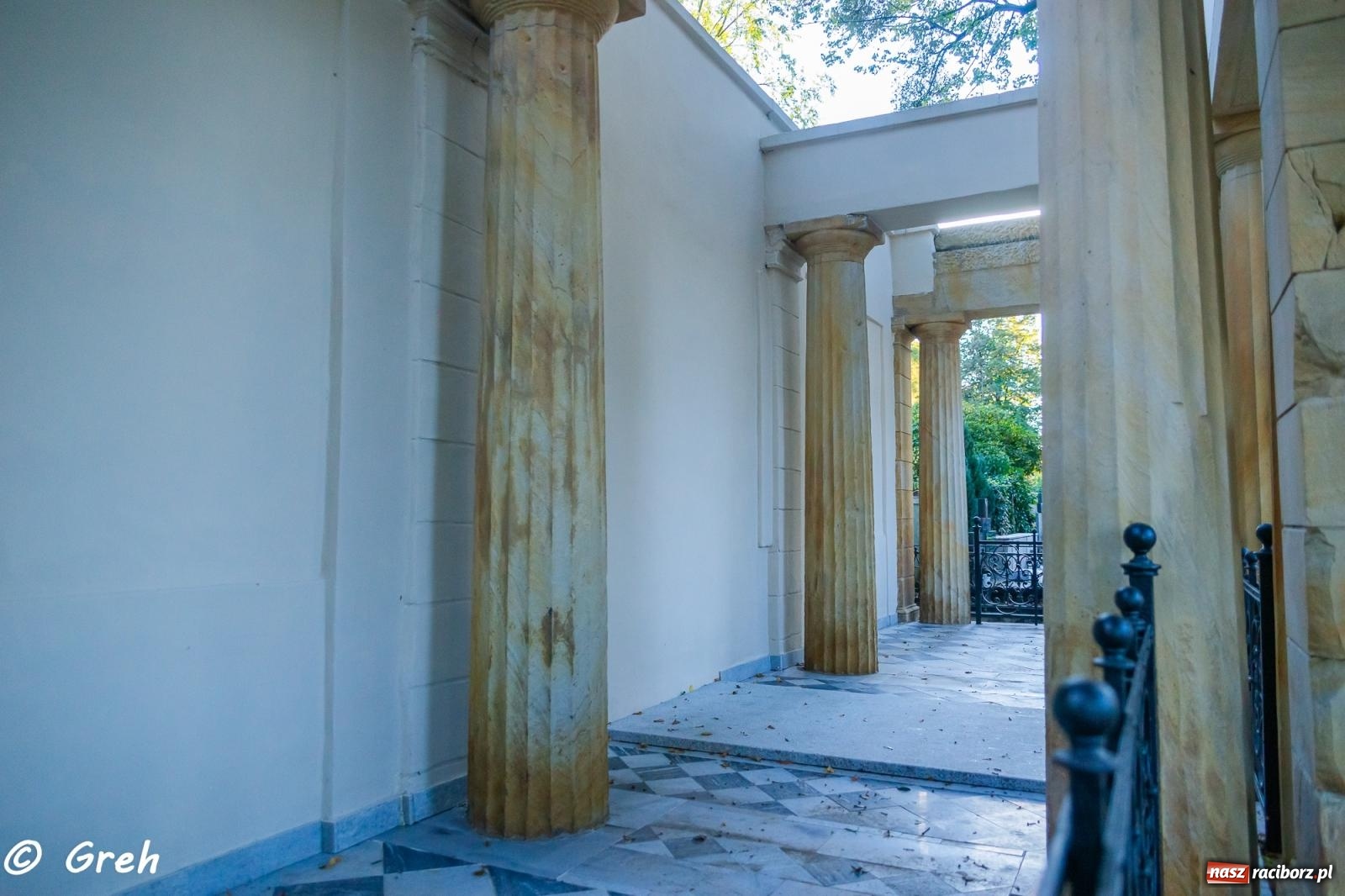 Zdjęcie w galerii na portalu naszraciborz.pl: Nieszpory i procesja na cmentarzu Jeruzalem [FOTO i WIDEO] wiadomości z regionu