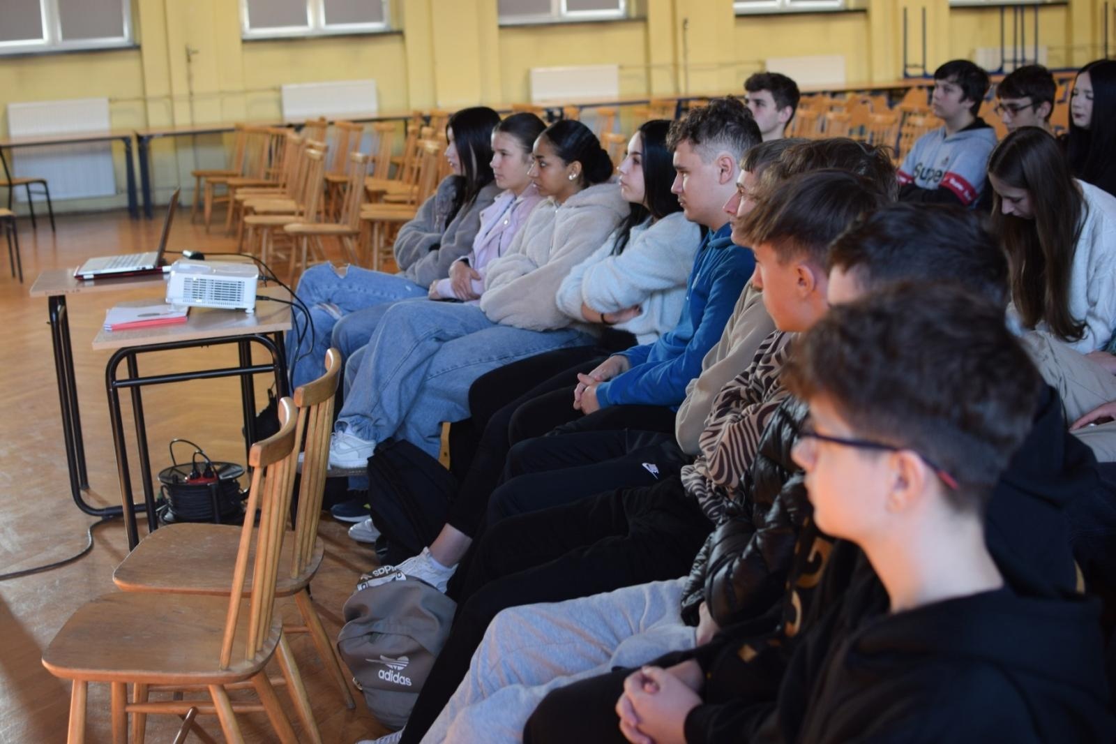 Zdjęcie w galerii na portalu naszraciborz.pl: Uczniowie raciborskich szkół tworzą biznesplany wiadomości z regionu